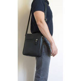 Кожаная мужская сумка Montedale black 